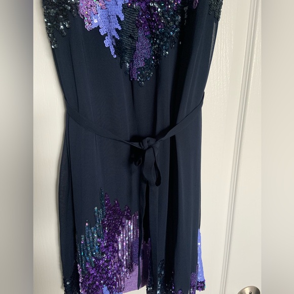 Blue mid thigh dress with purple sequins - Picture 3 of 4